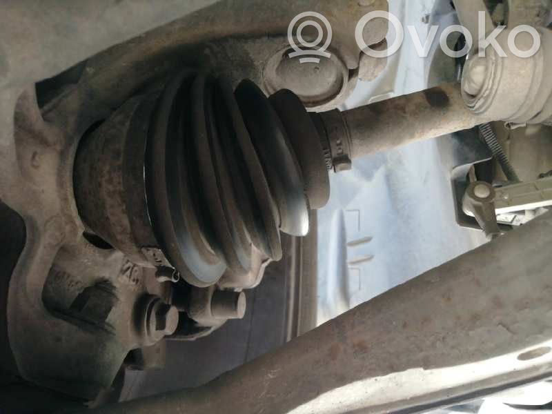 Land Rover Freelander 2 - LR2 Front driveshaft 