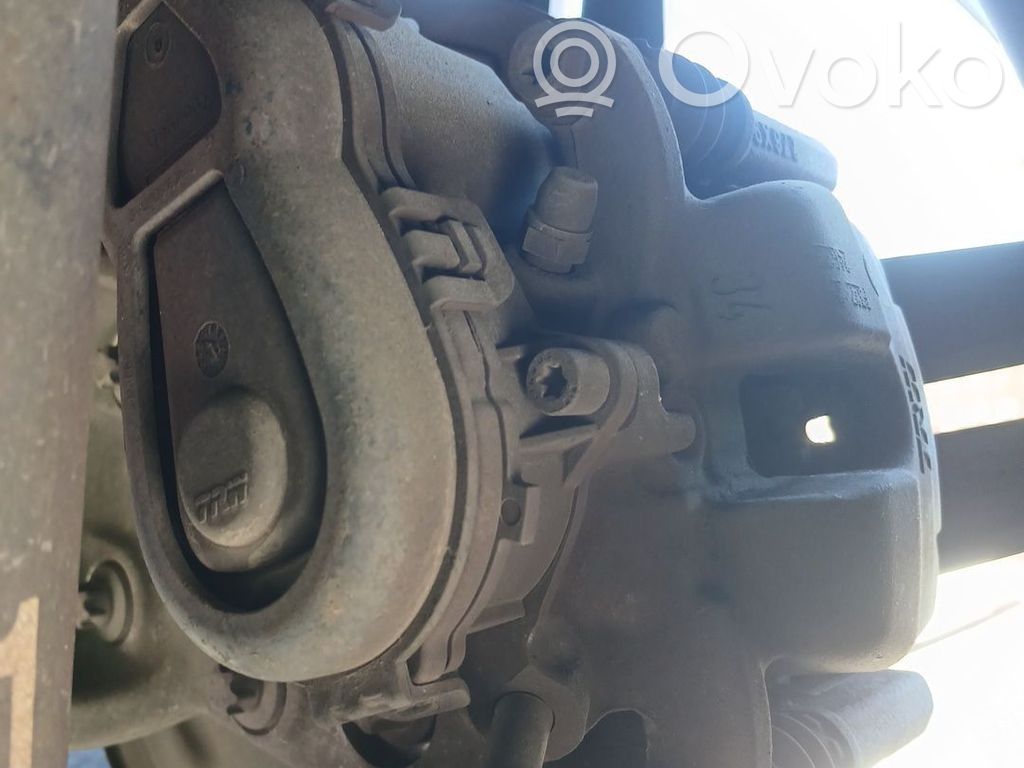 Mercedes-Benz B W246 W242 Support d'étrier arrière