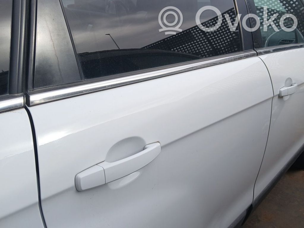 Chevrolet Captiva Puerta trasera 