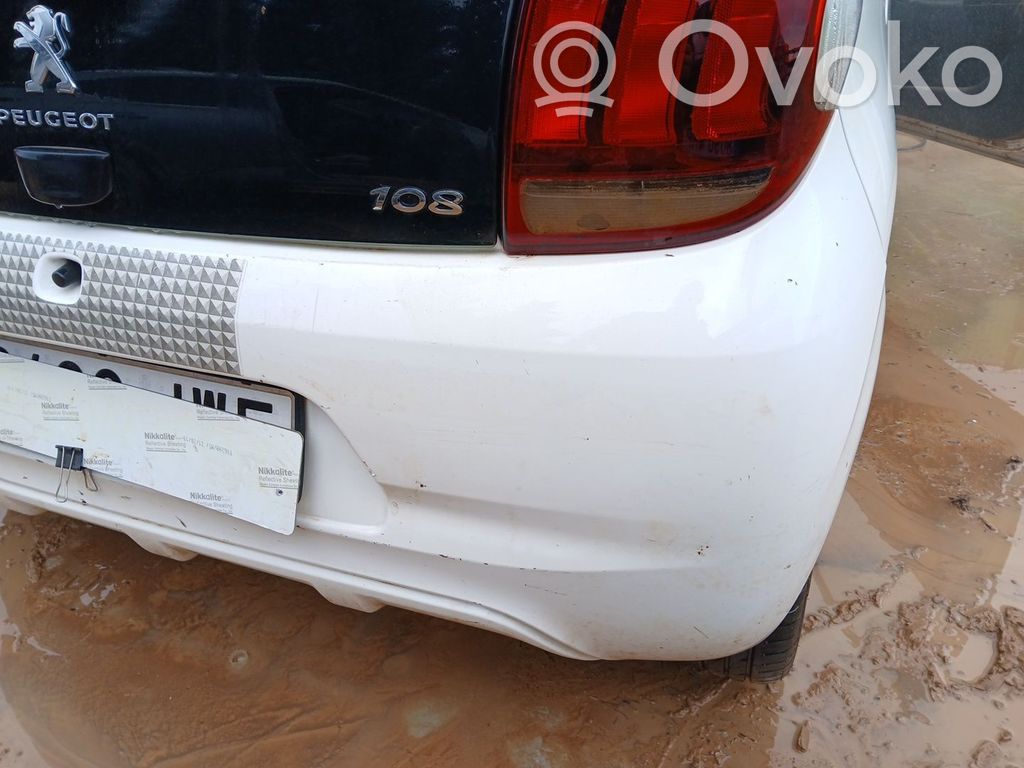 Peugeot 108 Parachoques 