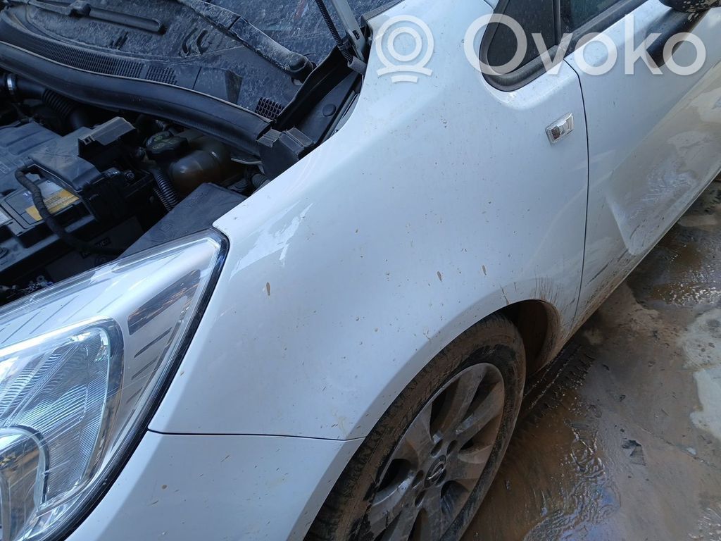 Opel Meriva B Sparnas 