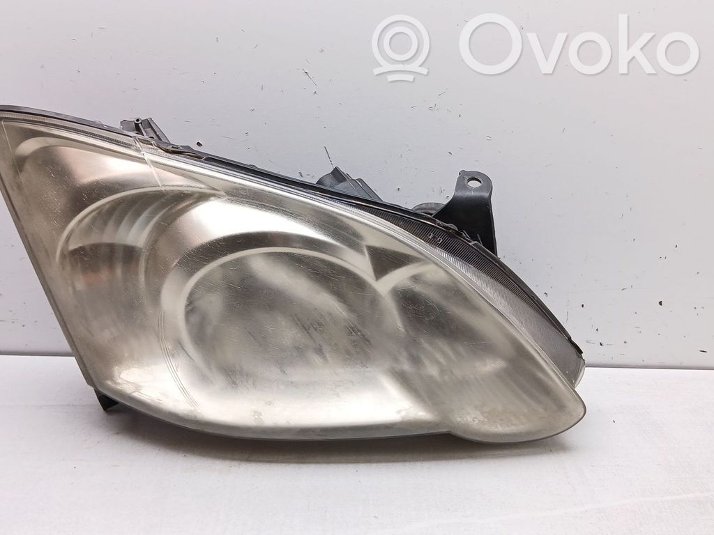 Toyota Corolla Verso E121 Headlight/headlamp 