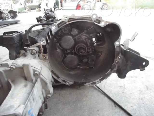 KIA Sportage Mechaninė 5 pavarų dėžė 