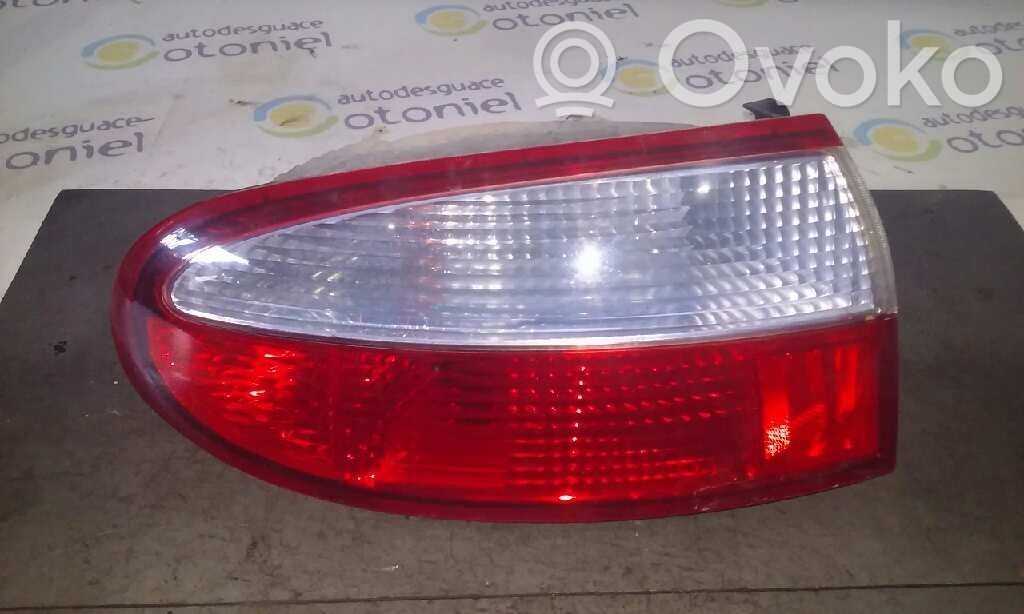 Rear/tail lights   EXT