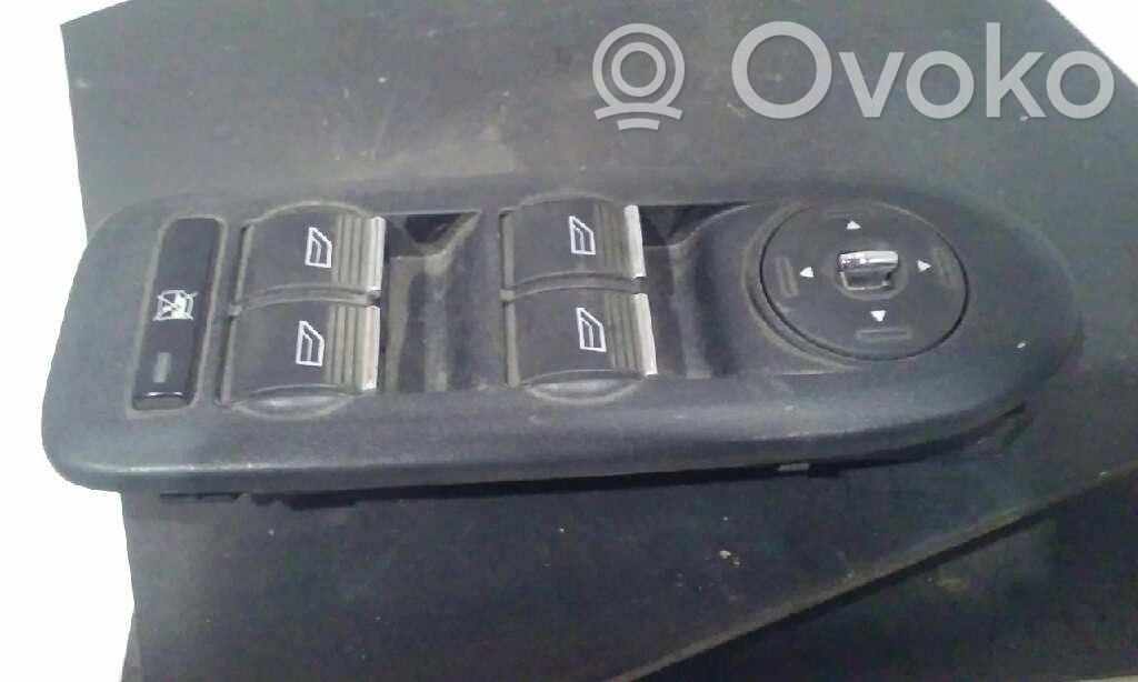 Ford Kuga I Electric window control switch 