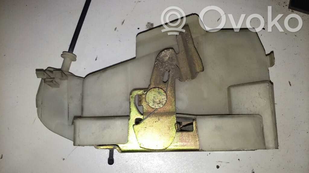Ford Fiesta Aizmugurē slēdzene 