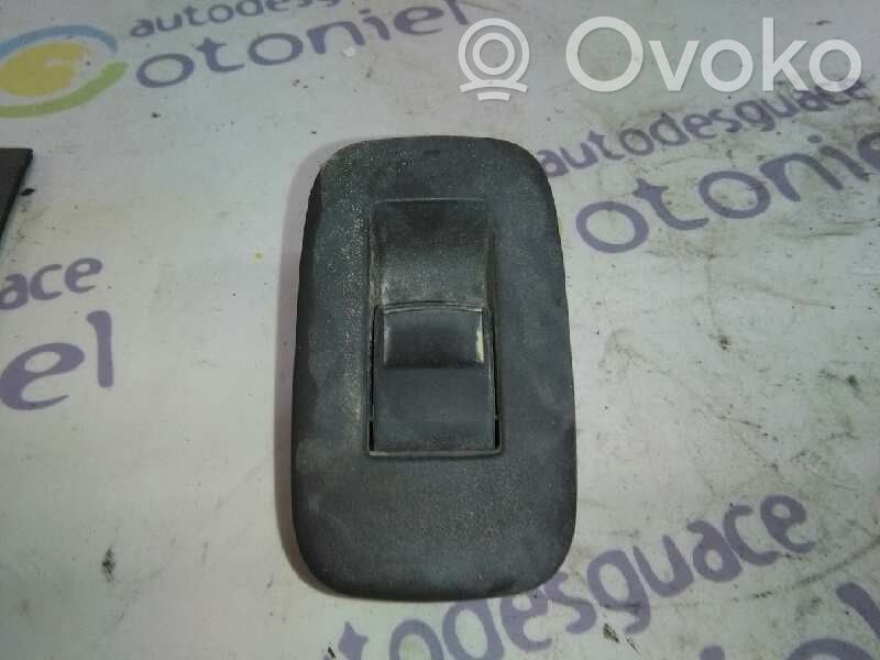 Lancia Ypsilon Electric window control switch 