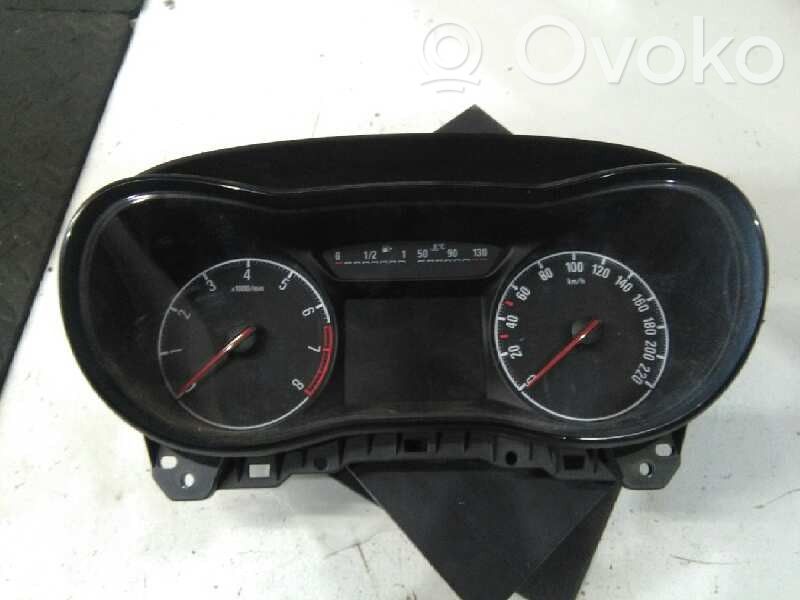 Opel Corsa E Geschwindigkeitsmesser Cockpit 