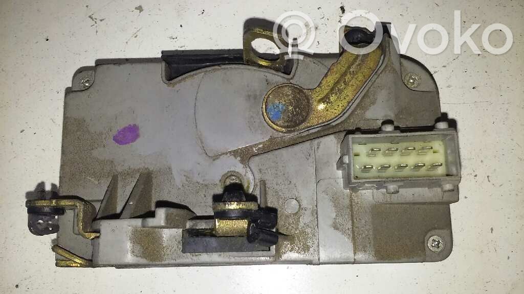 Peugeot 206 Front door lock 