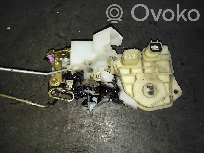Honda Jazz Priekšpusē slēdzene 