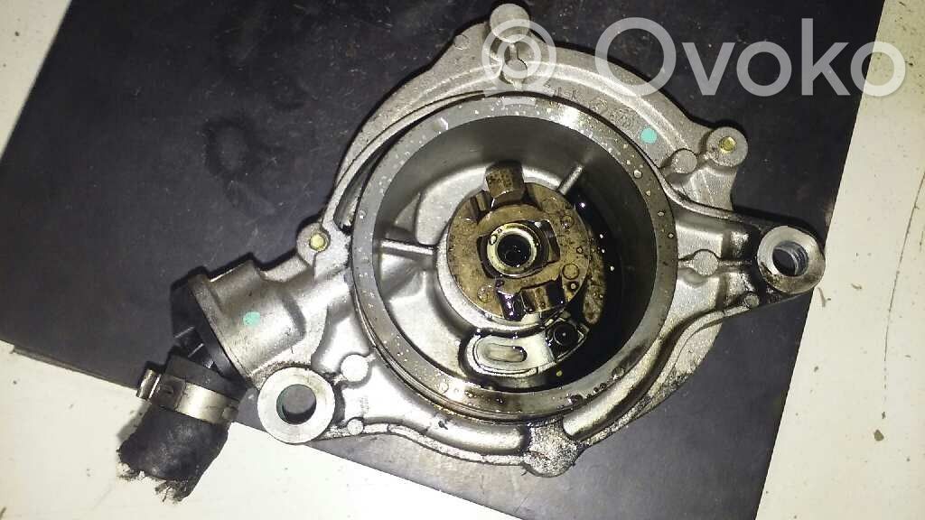 Vacuum pump   7787366,72817601