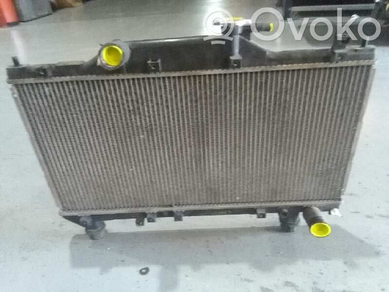 Toyota Avensis T220 Radiatore di raffreddamento