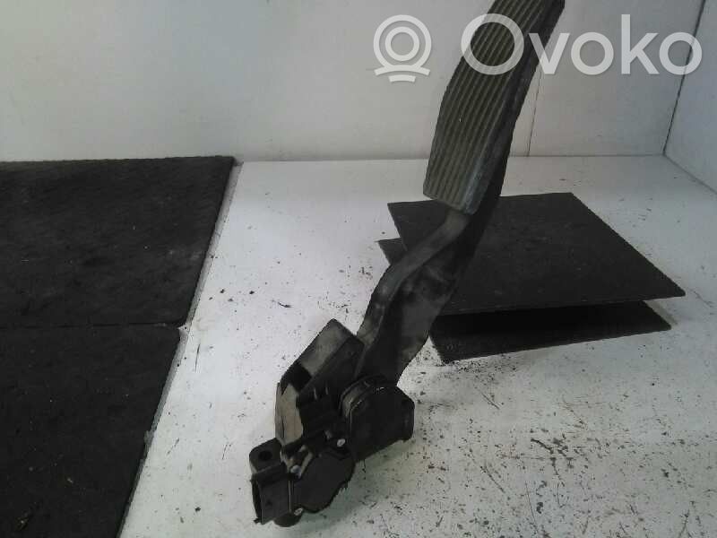 Opel Zafira A Kiihdytysanturi 