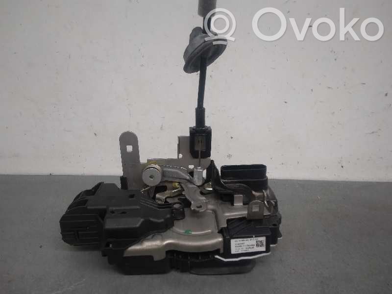Volvo V40 Rear door lock 