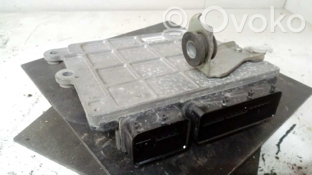 Toyota iQ Engine control unit/module 