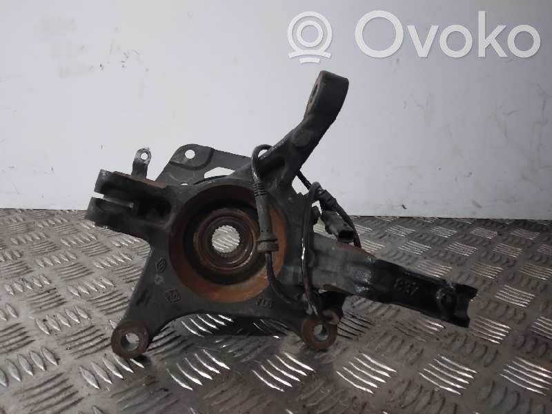 Renault Captur Front wheel hub spindle knuckle 