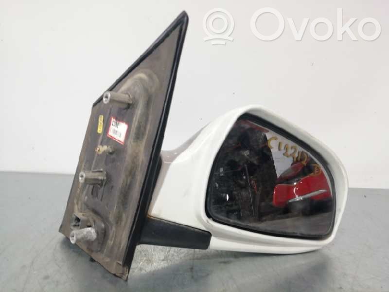 Hyundai Matrix Front door electric wing mirror 