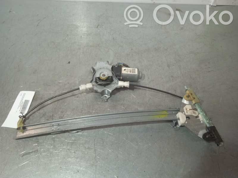 Nissan Primera Rear window lifting mechanism without motor 