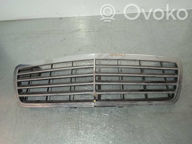 Mercedes-Benz E W210 Front grill 