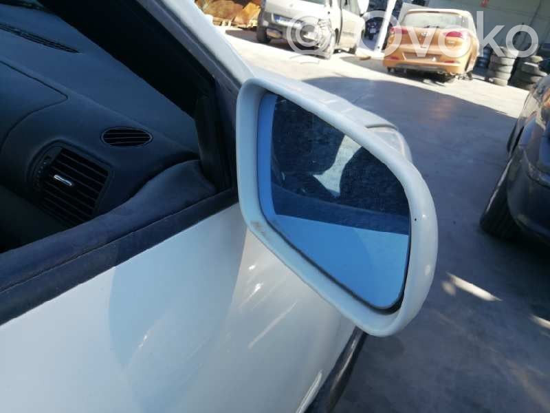 Audi A3 S3 8L Etuoven sähköinen sivupeili 