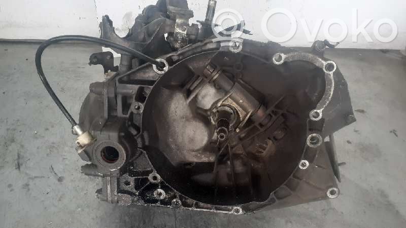Manual 5 speed gearbox