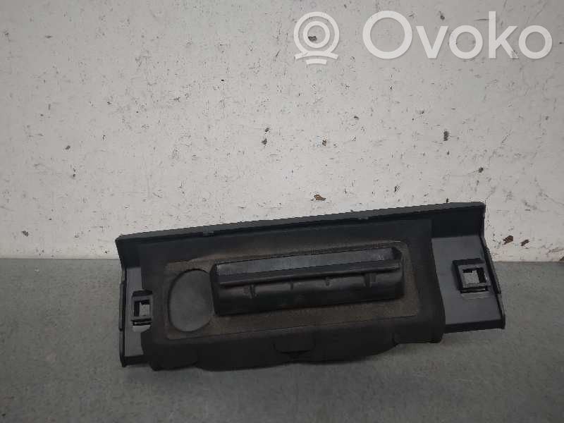 Peugeot 206 Rear door exterior handle 
