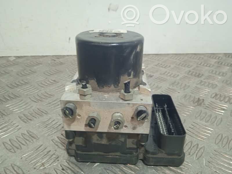 Volvo V40 ABS-pumppu 