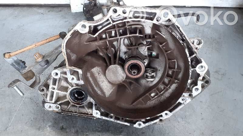 Opel Corsa D 5 Gang Schaltgetriebe 