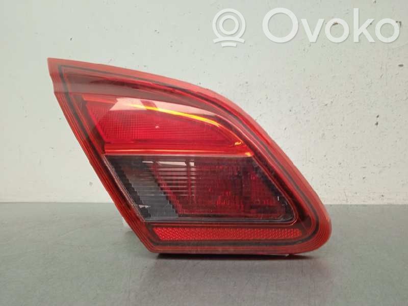 Opel Corsa D Aizmugurējais lukturis virsbūvē 