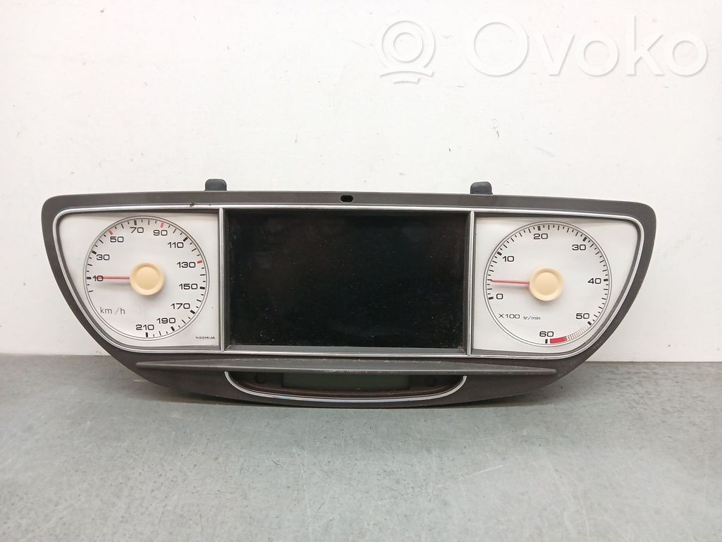 Lancia Phedra Vitezometru (grup de instrumente) 