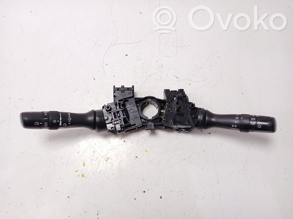 Toyota Auris 150 Interruptor de control multifunción 