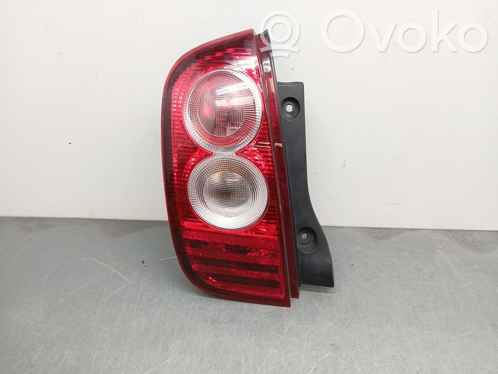 Nissan Micra Luz trasera/de freno 