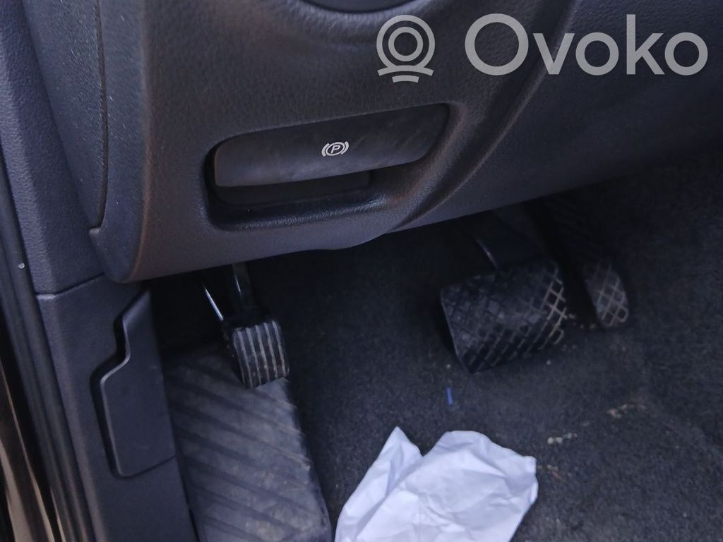 Audi Q7 4L Käsijarrun vapautuskahva