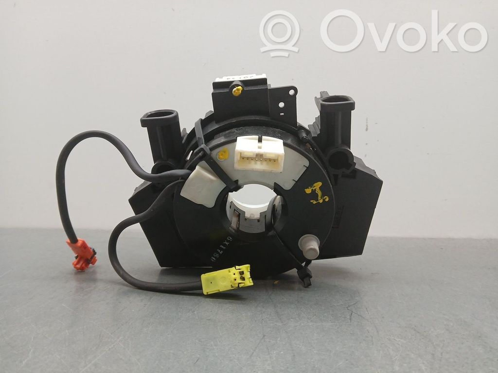 Nissan Qashqai+2 Vairo oro pagalvė 