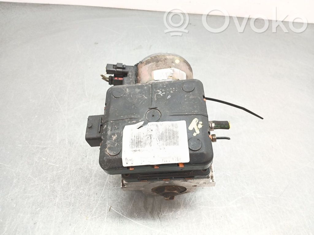 Citroen C5 Air suspension compressor/pump 