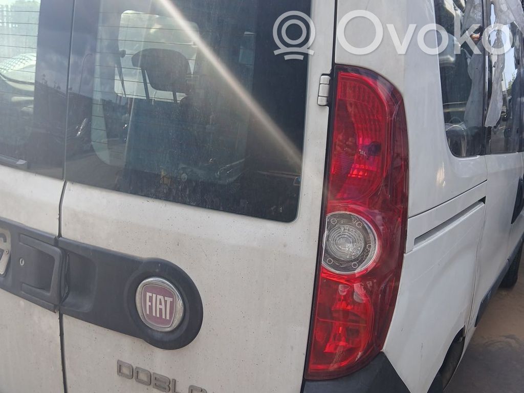 Fiat Doblo Puerta trasera 