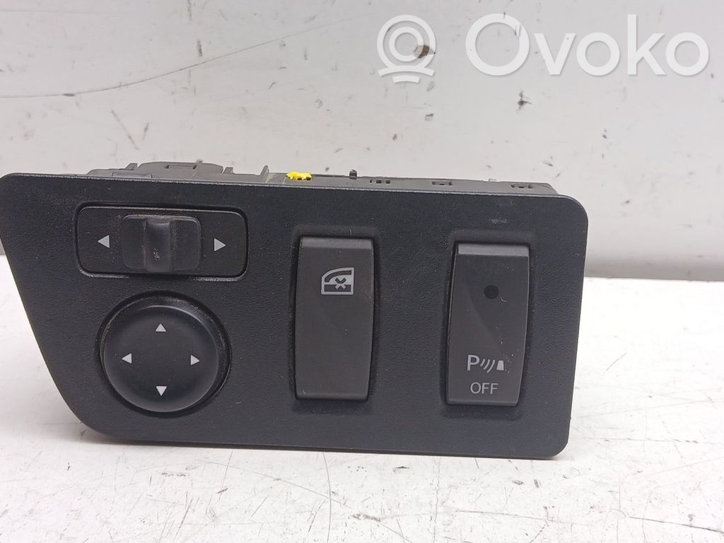 Wing mirror switch   255704283R