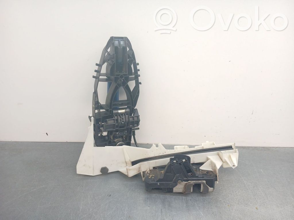 Ford Puma Etuoven lukko 