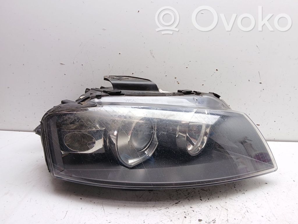 Audi A3 S3 8P Lampa przednia 