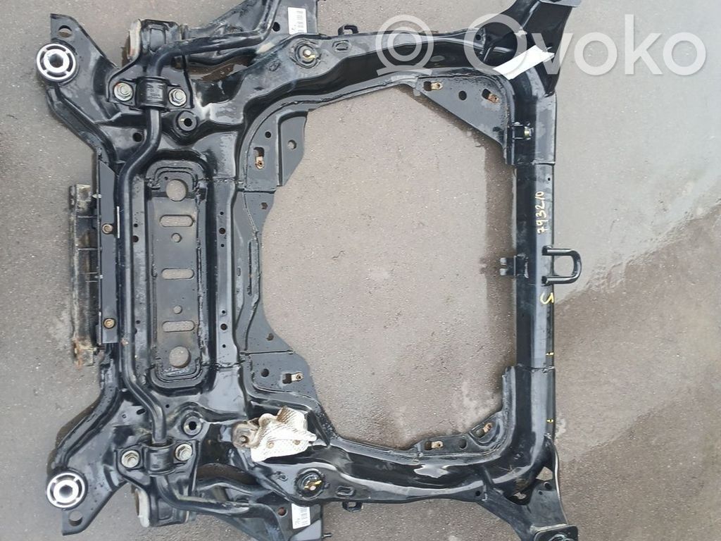 Sous-châssis avant   J9C4814