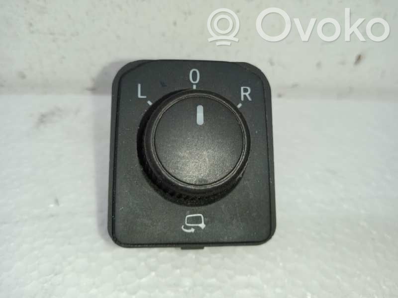 Seat Arona Interruptor del espejo lateral 
