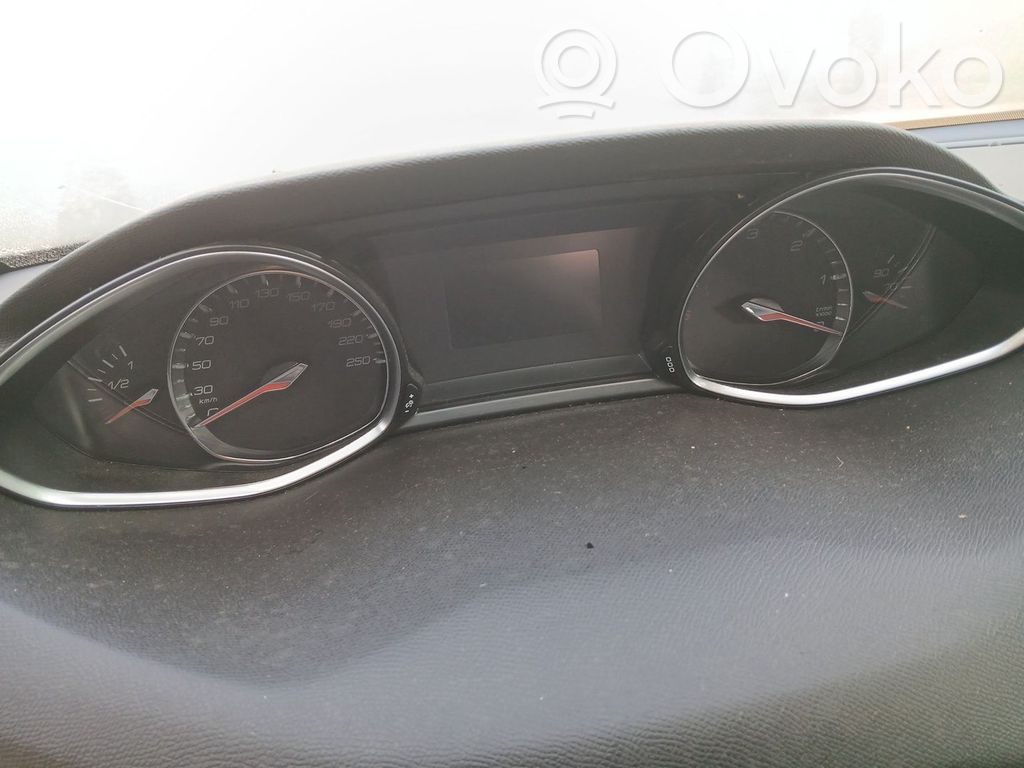 Peugeot 308 Vitezometru (grup de instrumente) 