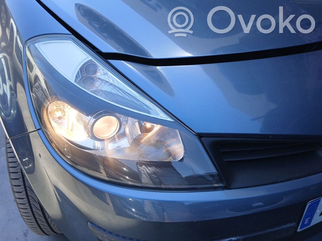Renault Clio II Scheinwerfer 