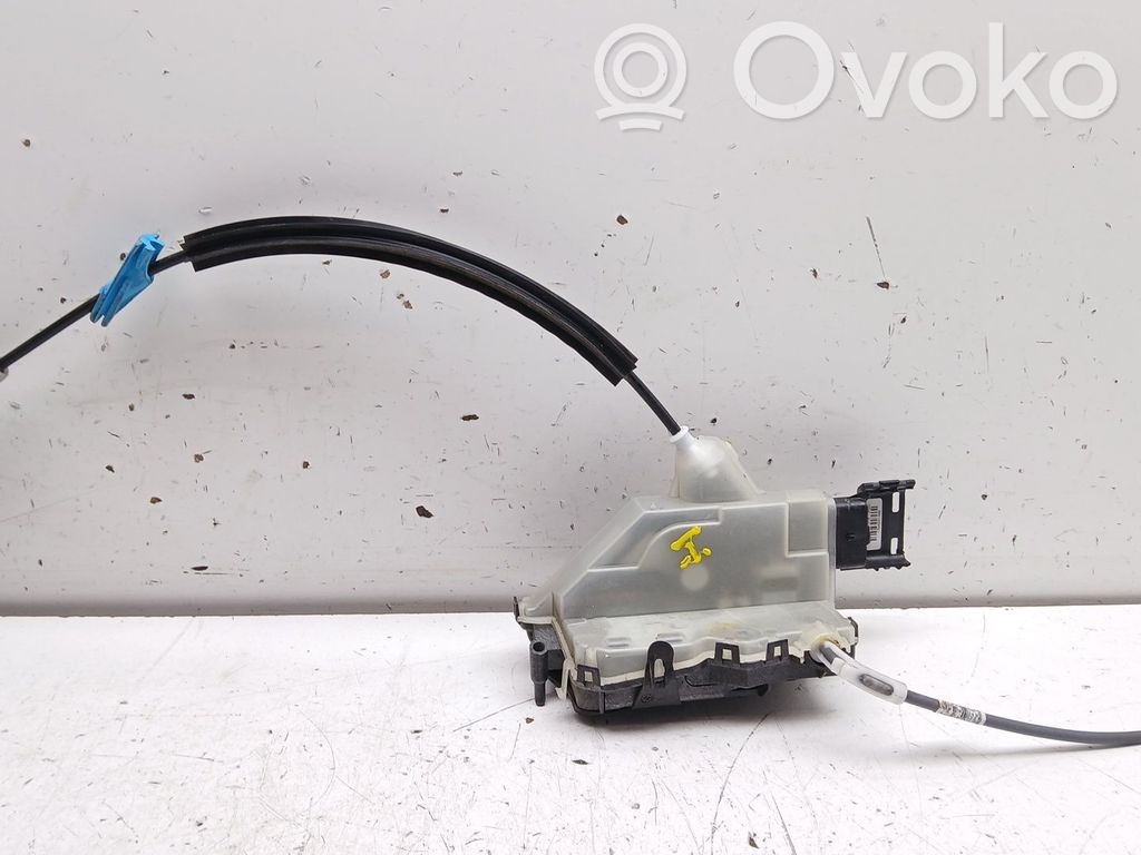 Front door lock   9816343380,163433,16943581