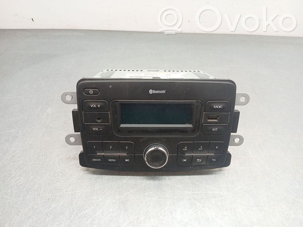 Dacia Sandero II Unidad de control de sonido audio HiFi 