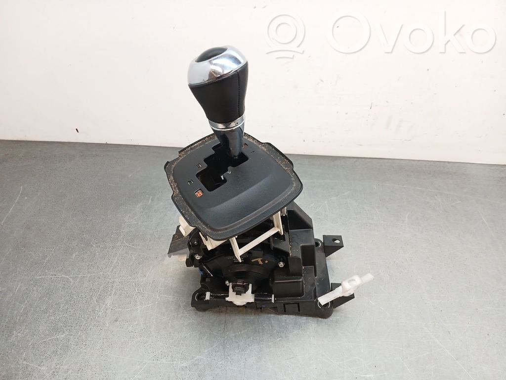 Toyota Aygo AB40 Palanca de cambios