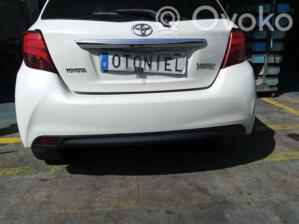 Toyota Yaris Parachoques