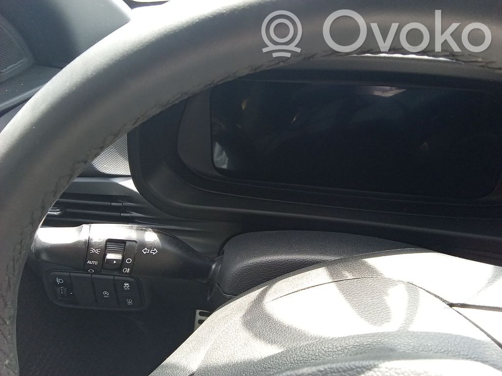 Hyundai Bayon Interrupteur d'éclairage de la cabine dans le panneau