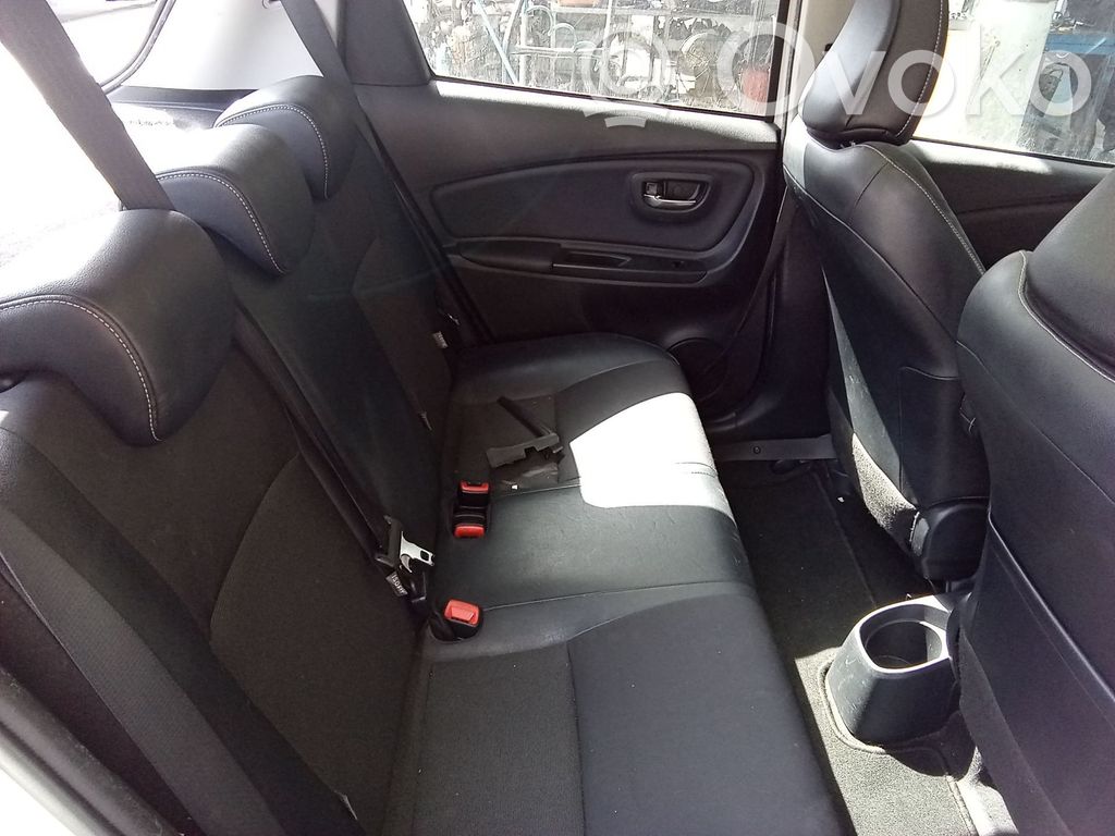 Toyota Yaris Takaistuin 