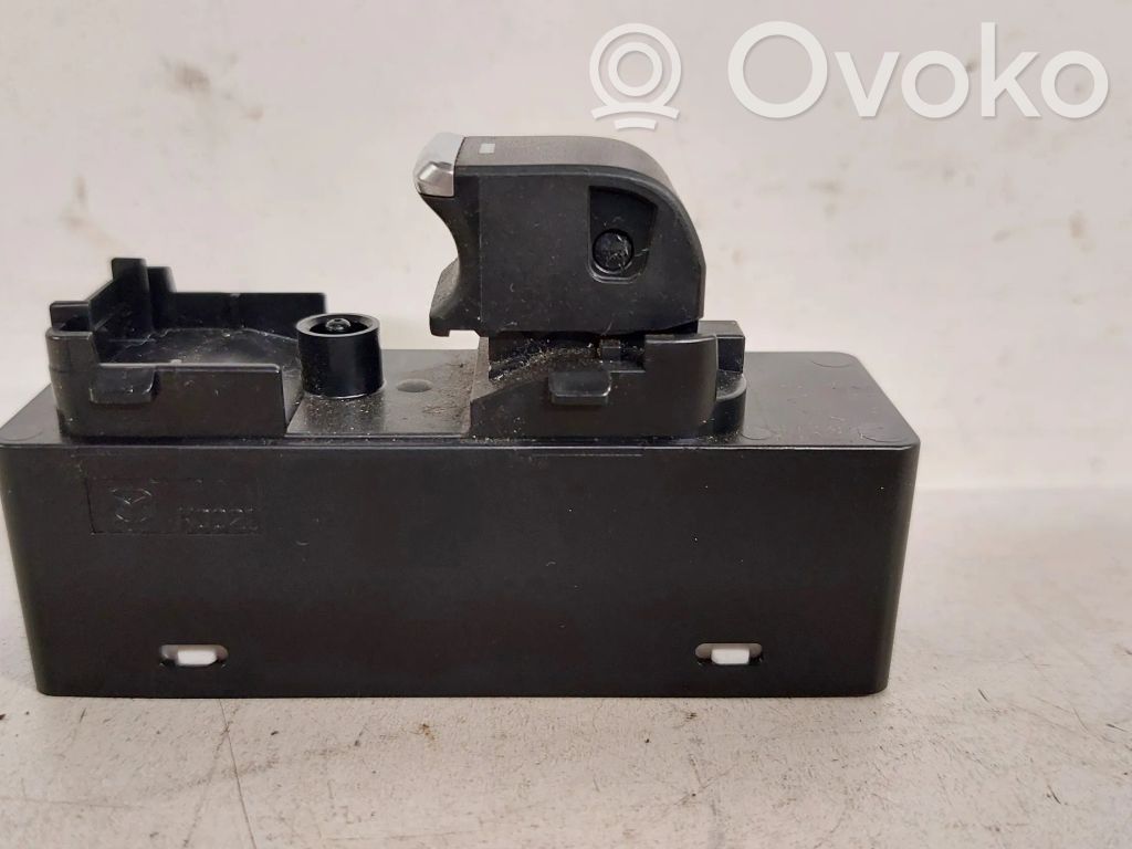 Electric window control switch   GMM666370A
